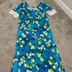 Vintage flower power Hawaiian maxi dress